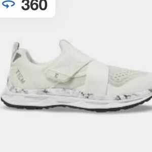 Tiem spin shoes with clips